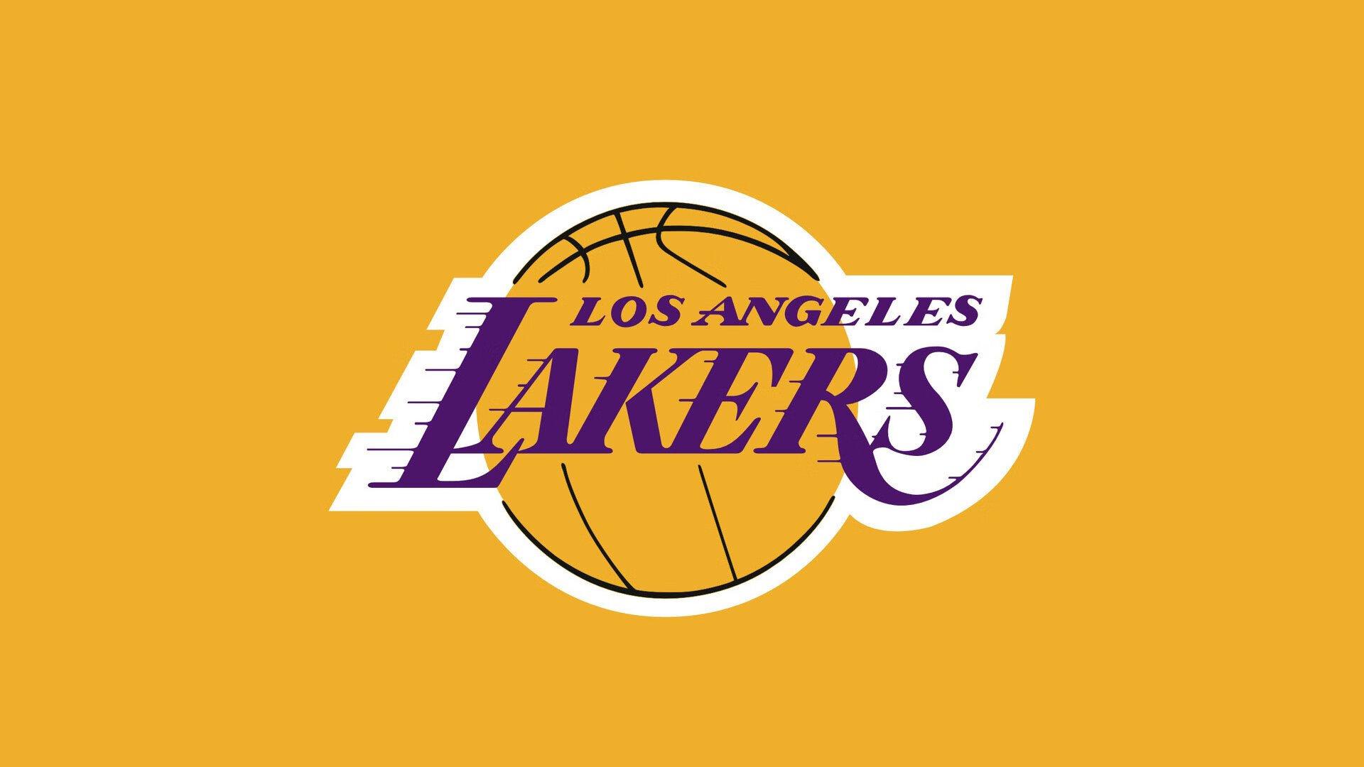 弗利克赛后直言战术失误，不应给对手留有空间，坦言全队今日表现令人失望