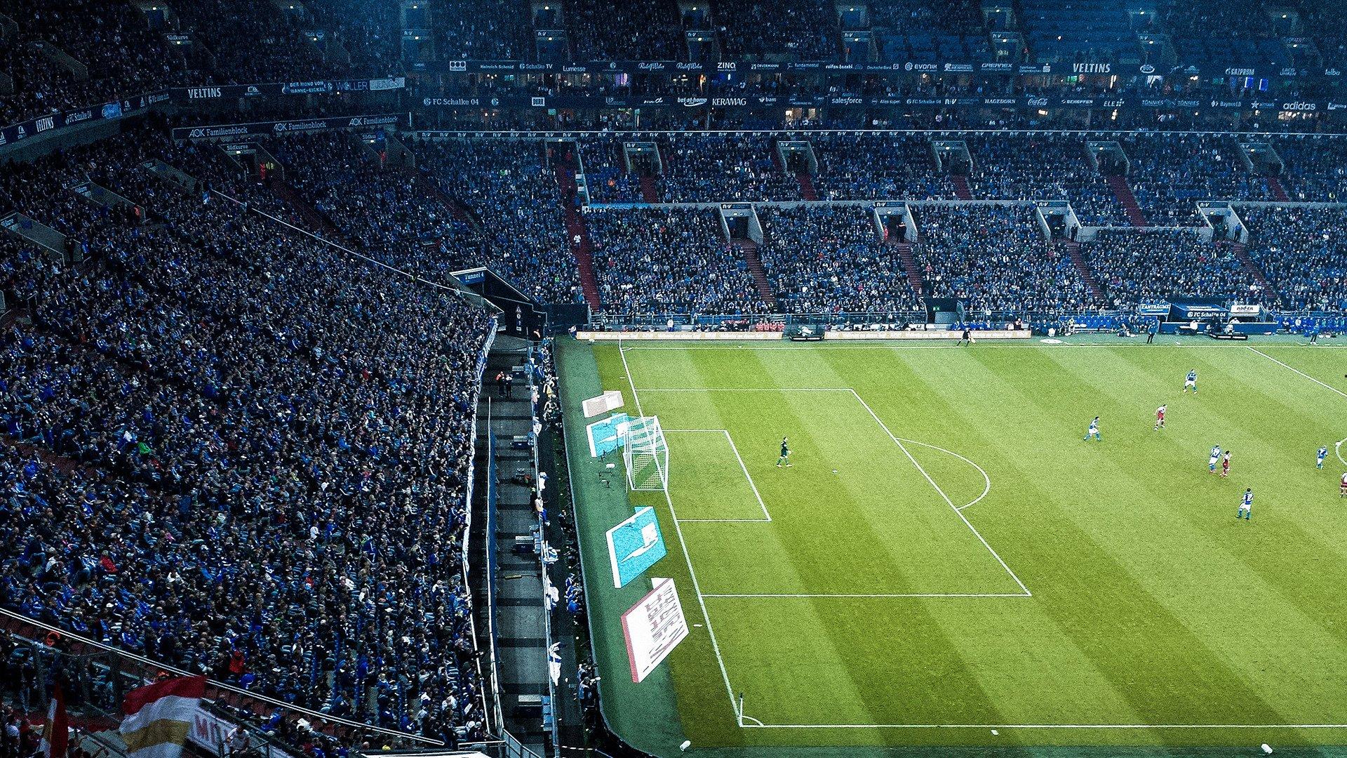 德甲巅峰对决,穆西亚拉头球救主,拜仁慕尼黑1比1战平多特蒙德